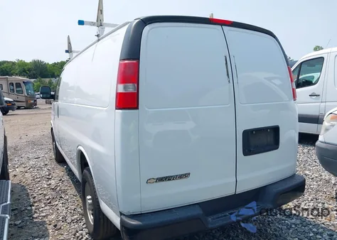 2017 Chevrolet Express 2500 Work Van из США, поврежденный, VIN 1GCWGAFF8H1255833